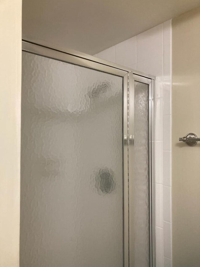 Building Photo - 445 Saxony Way