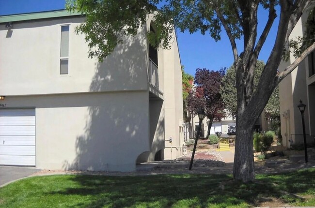 Primary Photo - 7461 Prairie Rd NE
