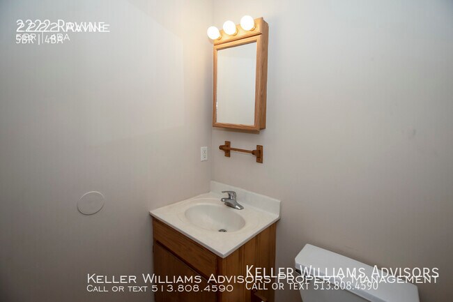 Building Photo - 2222 Ravine-