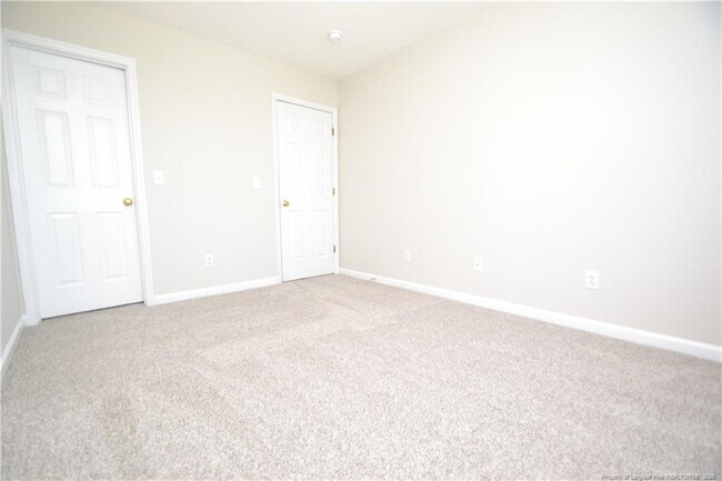 Building Photo - 1914 Sterling Hill Dr