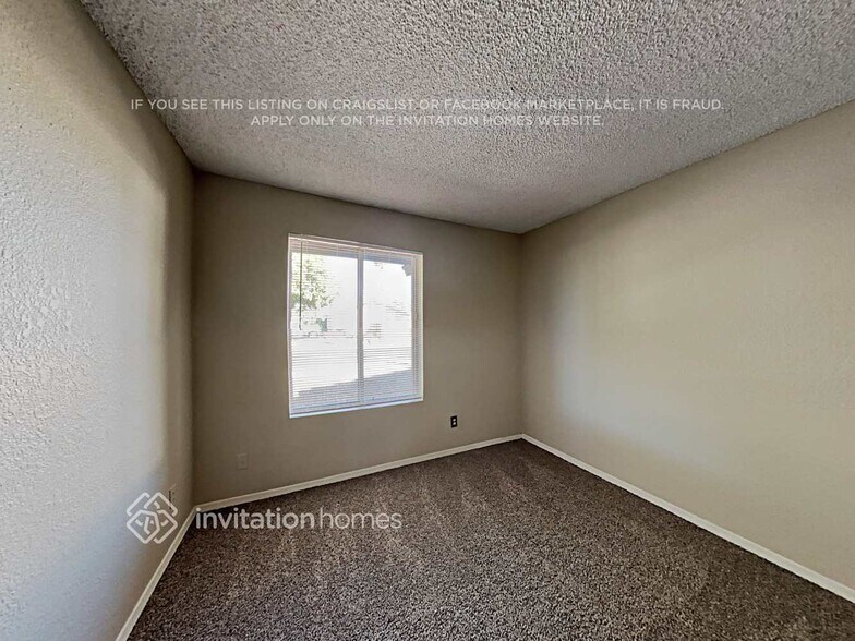 Building Photo - 3141 W Danbury Dr