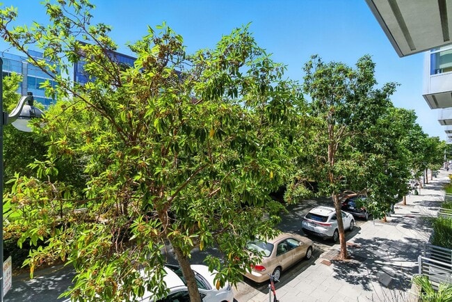 Building Photo - 420 Mission Bay Boulevard North