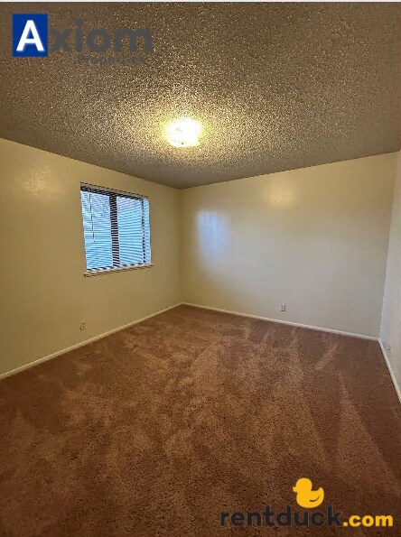 Building Photo - 1534 Bench Rd