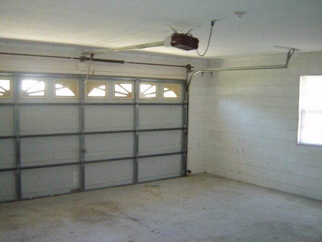 Building Photo - 7705 Simon Ridge Ct