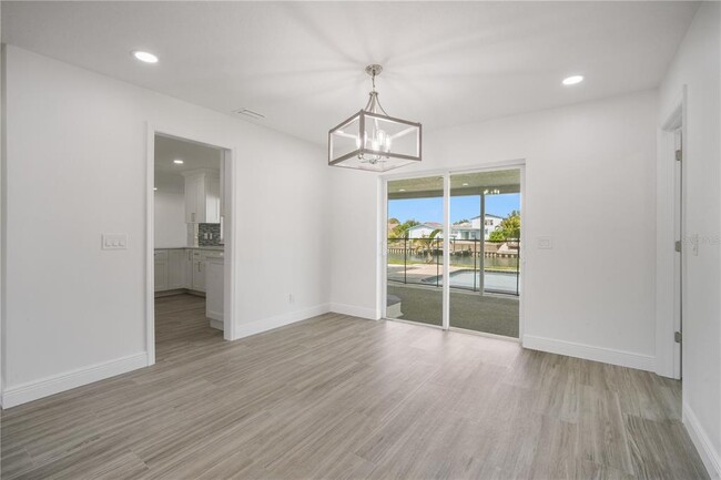 Building Photo - 3916 Doral Dr