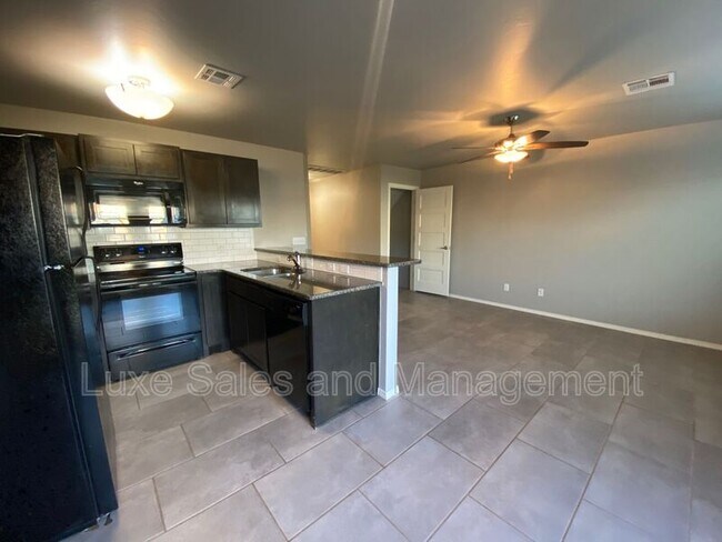 Building Photo - 6933 Mayberry Ln