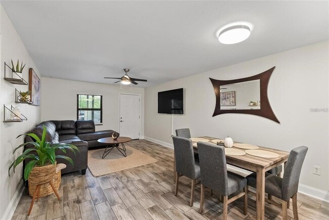 Building Photo - 3909 W Cleveland St