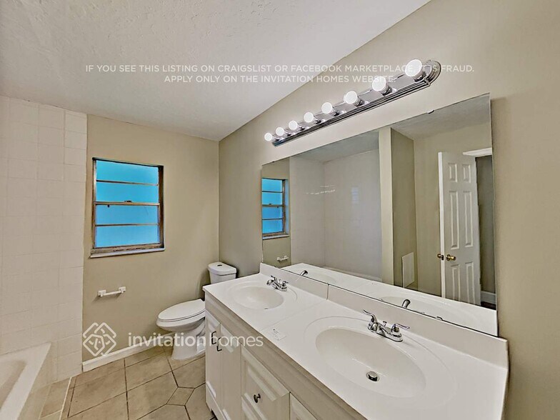 Building Photo - 8507 Sunny Hollow Ct