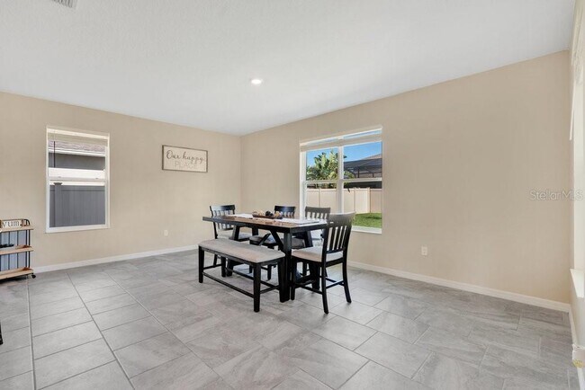 Building Photo - 4894 Knoll Ln