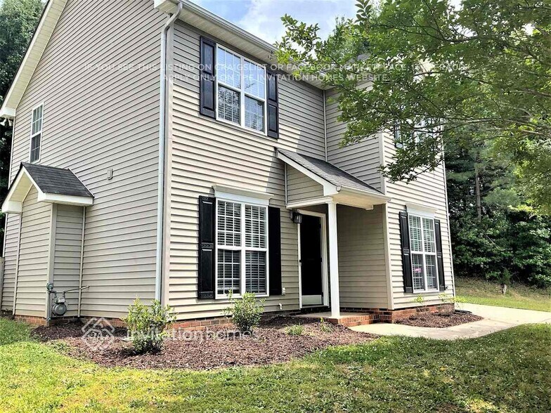 Building Photo - 4703 Bancroft Pl