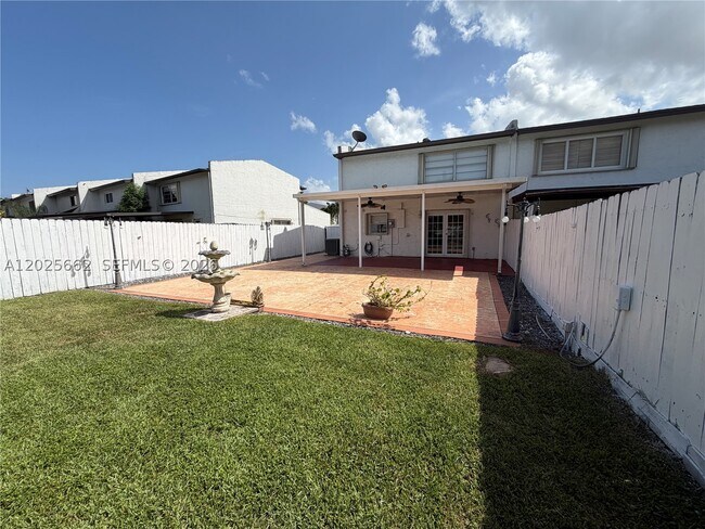 Building Photo - 10971 SW 69th Dr