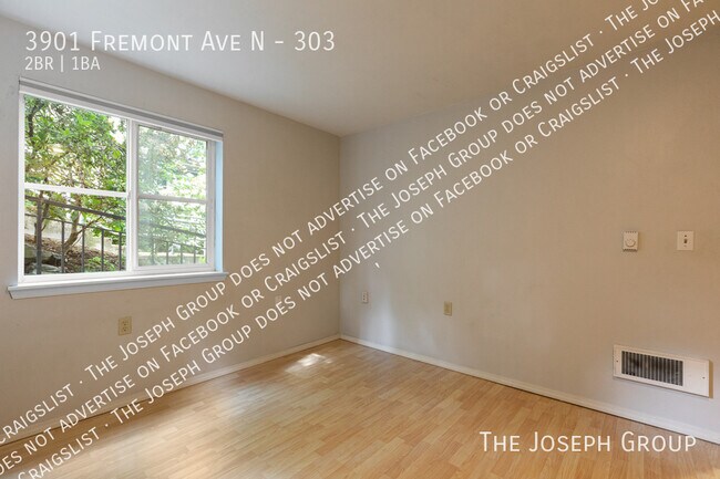 Building Photo - 3901 Fremont Ave N