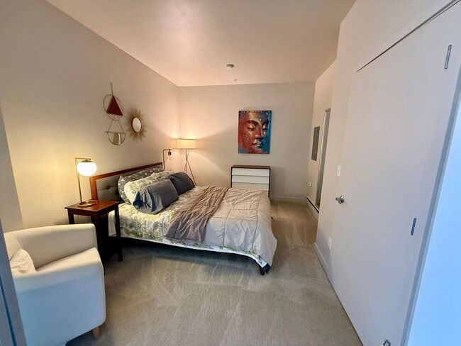 Building Photo - Ruby Condominiums - Eastlake