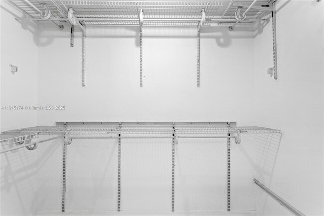 Building Photo - 10605 SW 112th St