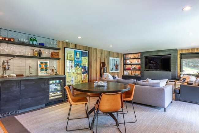 Building Photo - 21 Echo Dr