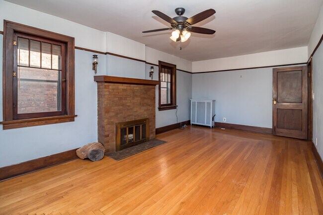 Building Photo - 71 N Williams St