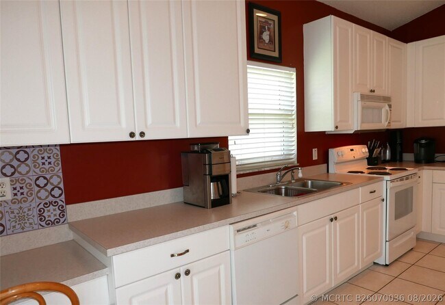 Building Photo - 7614 Colony Lake Dr