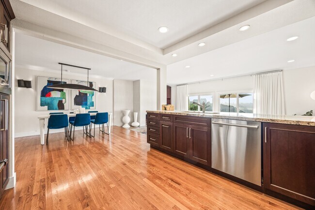 Building Photo - 4452 Caminito Fuente