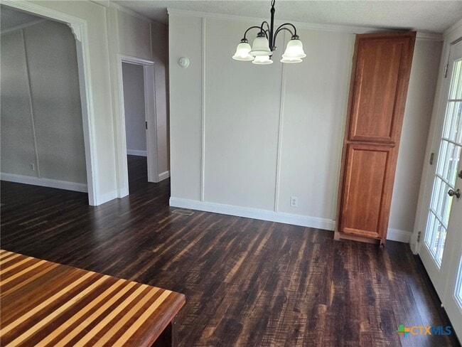 Building Photo - 566 Gateway Cir