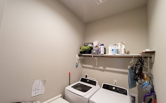 Building Photo - 24418 Hollow Gate Meadow Ct