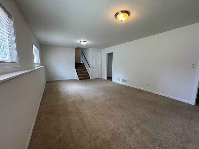 Building Photo - 26235 N Acorn Ln