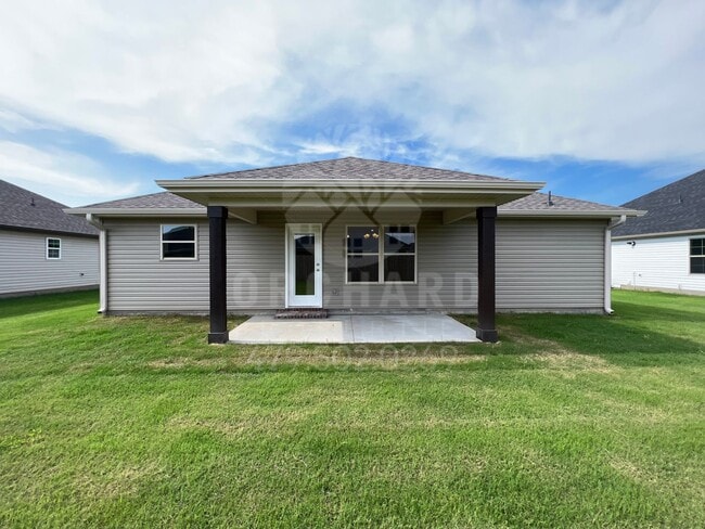 Building Photo - Siloam Springs- Single-Family Home- Popula...