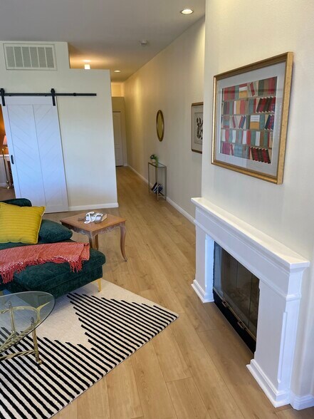 Building Photo - 45 Pebble Beach Dr