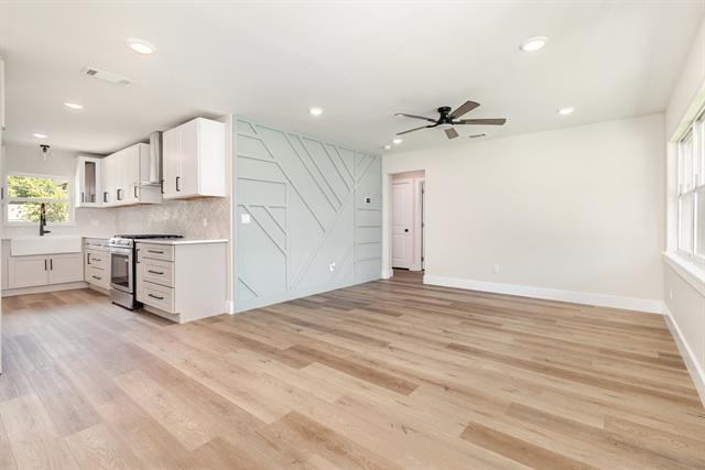 Building Photo - 13520 Glenside Dr