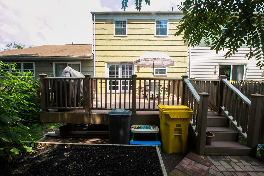 Building Photo - 540 Valleywood Rd