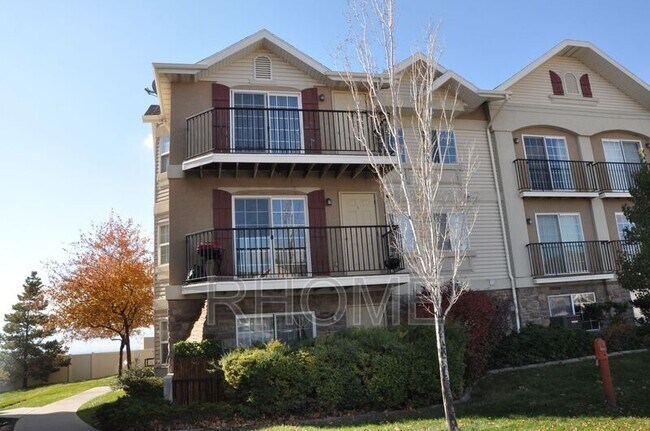 Building Photo - 1705 Westbury Way
