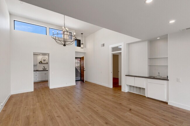 Building Photo - 48980 Wildwood Ln