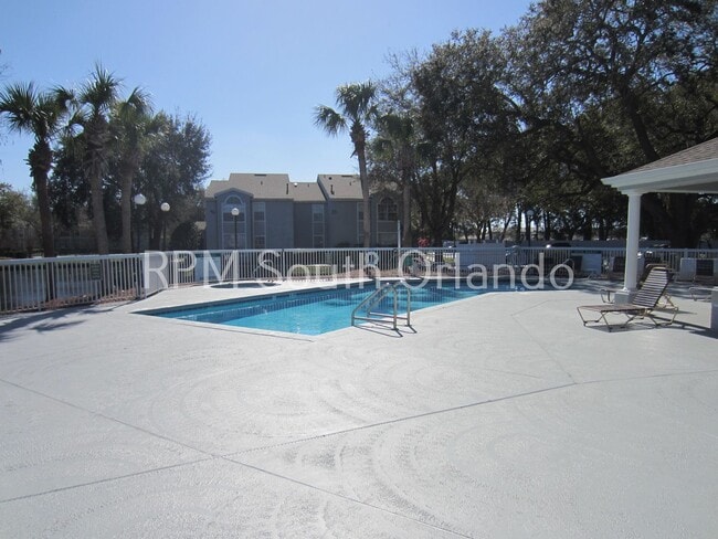 Building Photo - Columbia Arms