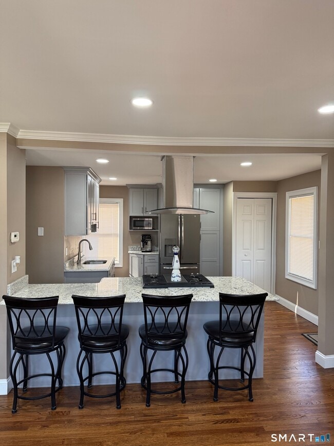 Building Photo - 13 Howard Ave