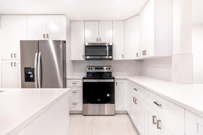 Building Photo - 7860 Stanway Pl