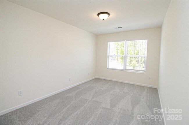 Building Photo - 3030 Falling Stone Cir