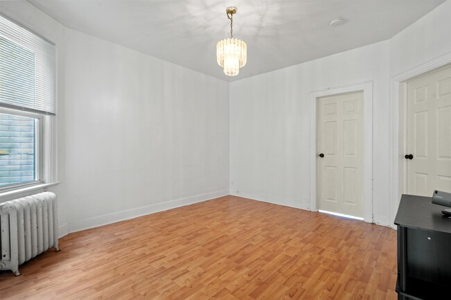 Building Photo - 37 64th St