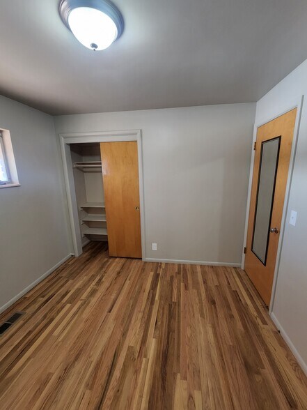 Building Photo - 805 E 1050 N