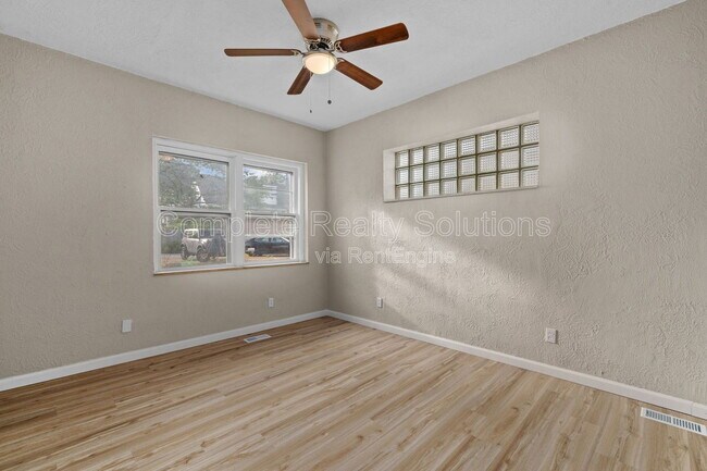 Building Photo - 7109 Eugene Ave
