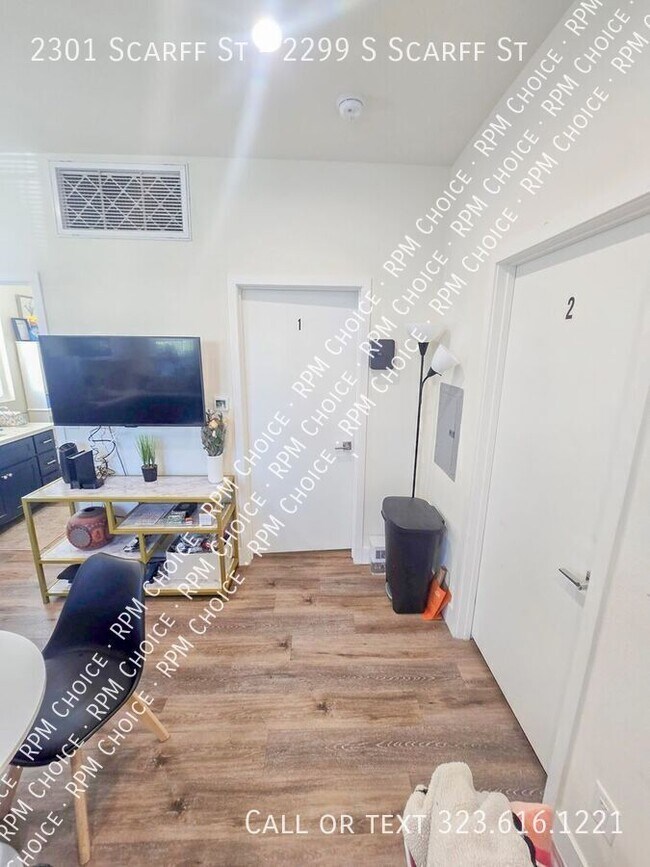 Building Photo - 2301 Scarff St