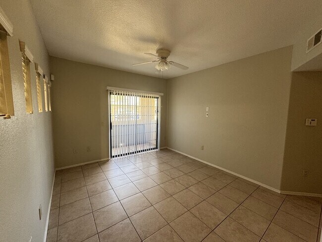 Building Photo - Southeast Phoenix Condo