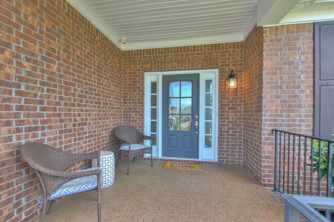Building Photo - 1113 Camden Cir