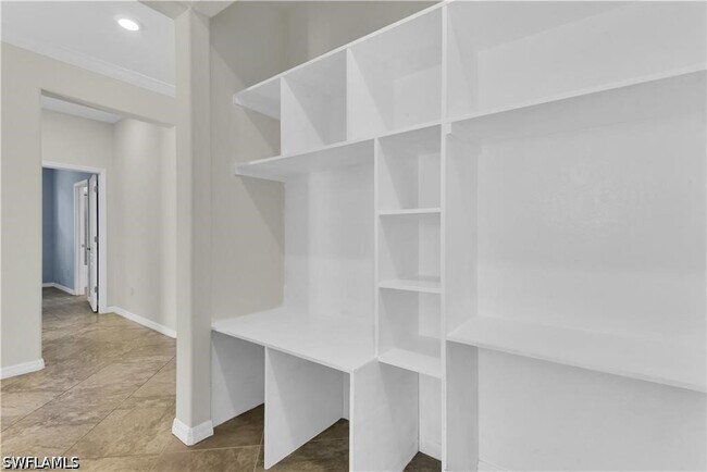 Building Photo - 9204 Woodhurst Dr