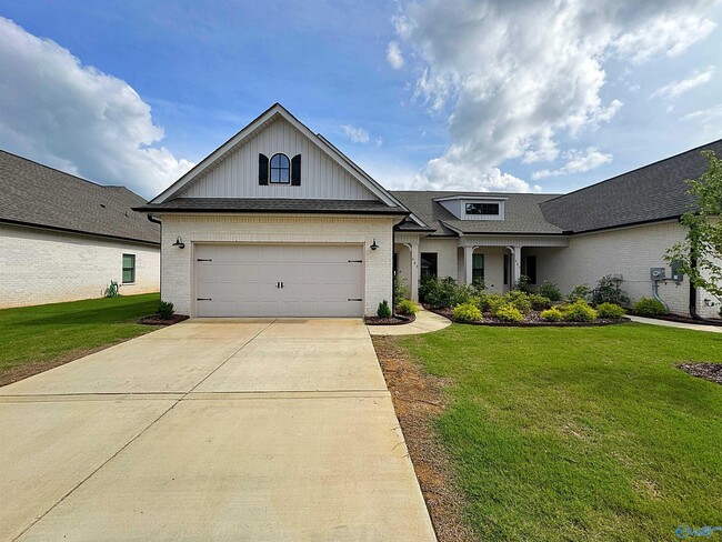 Primary Photo - 463 Raleigh Elm Dr