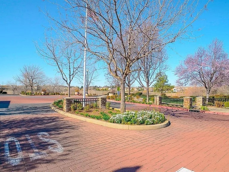 Primary Photo - 1303 Rivage Cir