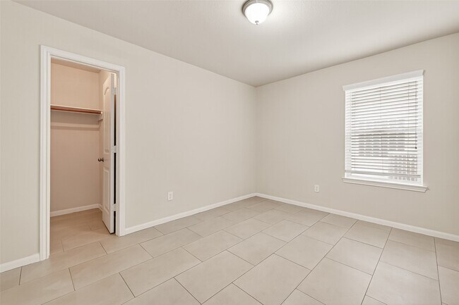 Building Photo - 19339 Vermillion Ct