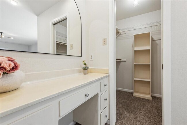 Building Photo - 3609 Peregrine Falcon Dr