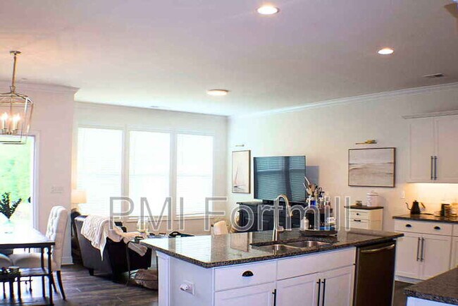 Building Photo - 1093 Chicory Trce