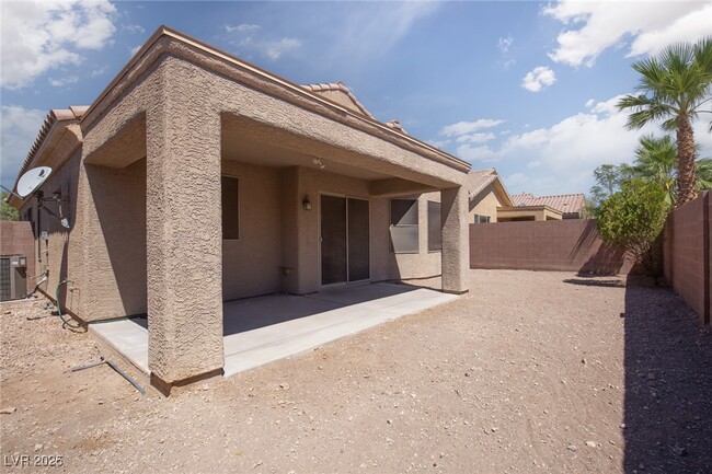 Building Photo - 3954 Tanning St