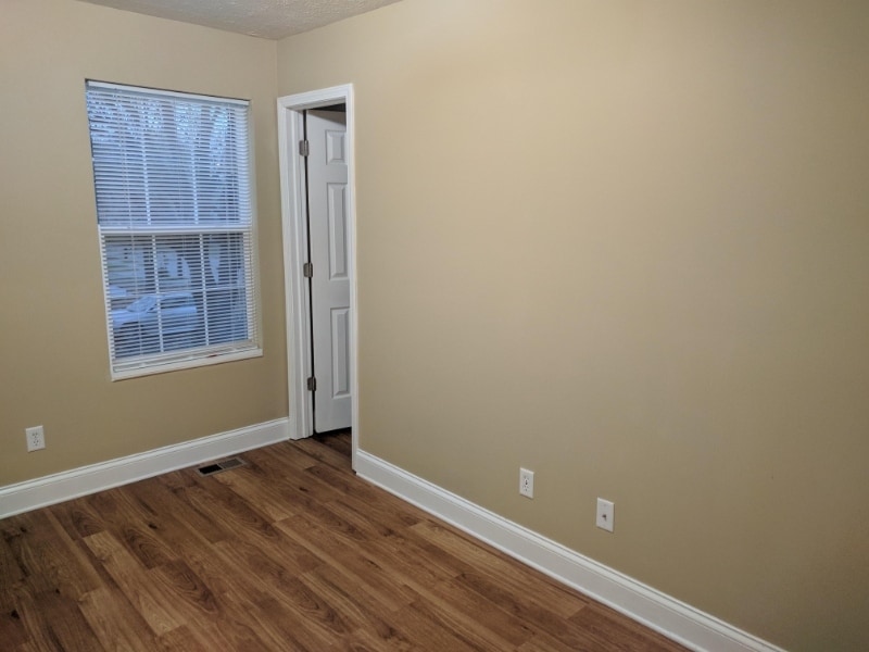 Building Photo - 1527 Lynch Ln