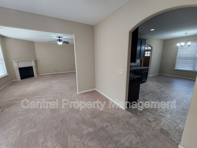 Building Photo - 1 Redwolf Ln